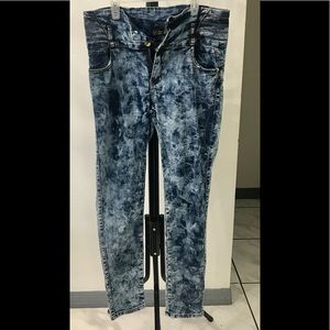 NEED ZIPPER New with tags Roma Studio Jeans